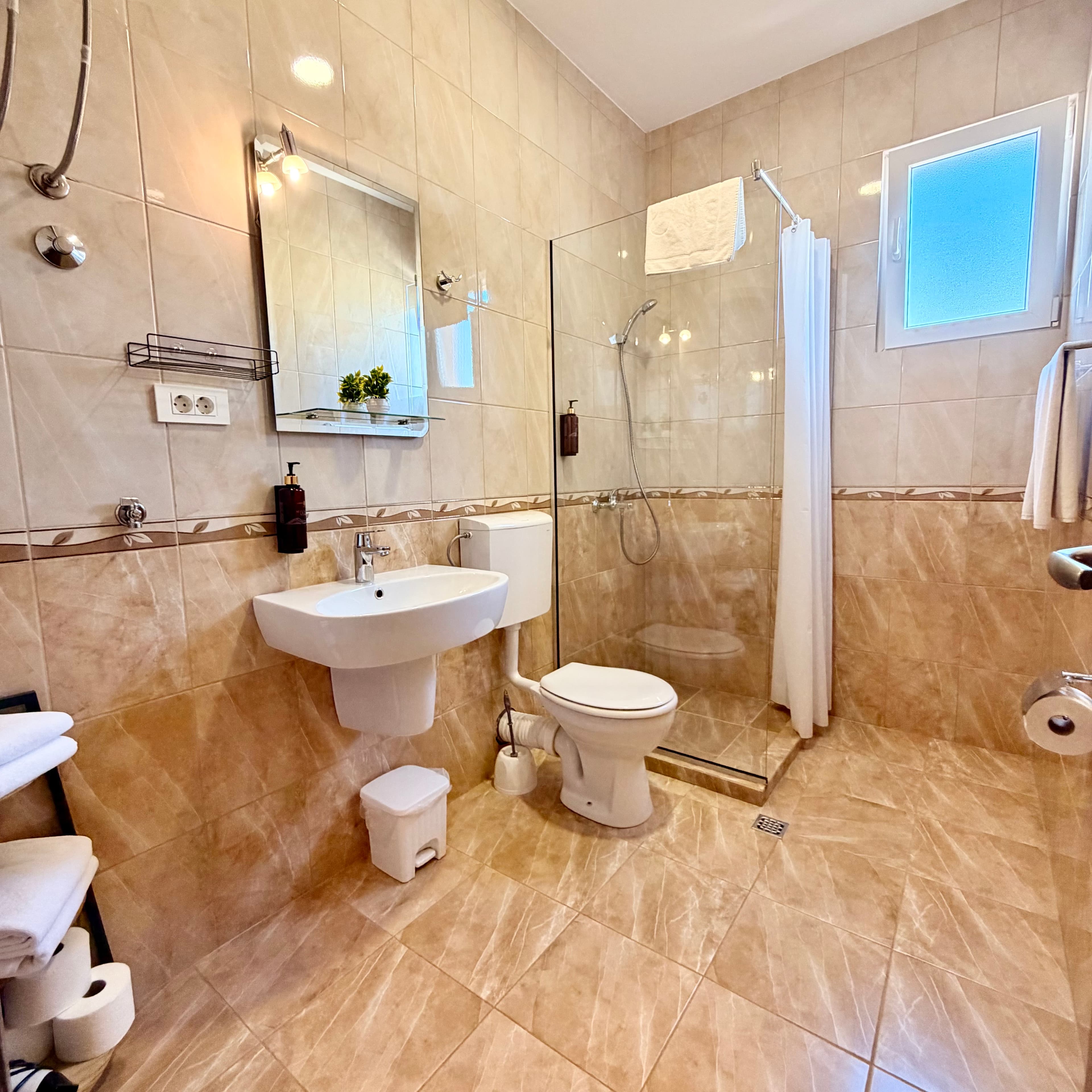 Family Studio - Photo 4